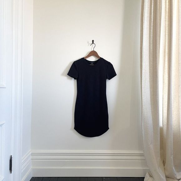 COPY - Bodycon Tshirt Dress - Picture 1 of 2